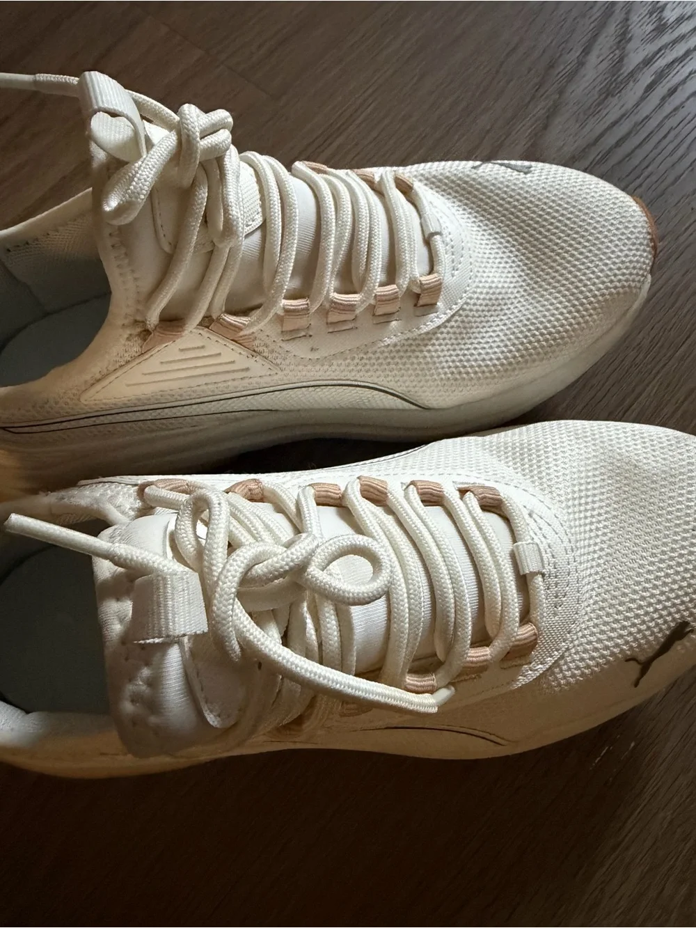 Puma women’s Off-White Cream Athletic Sneakers